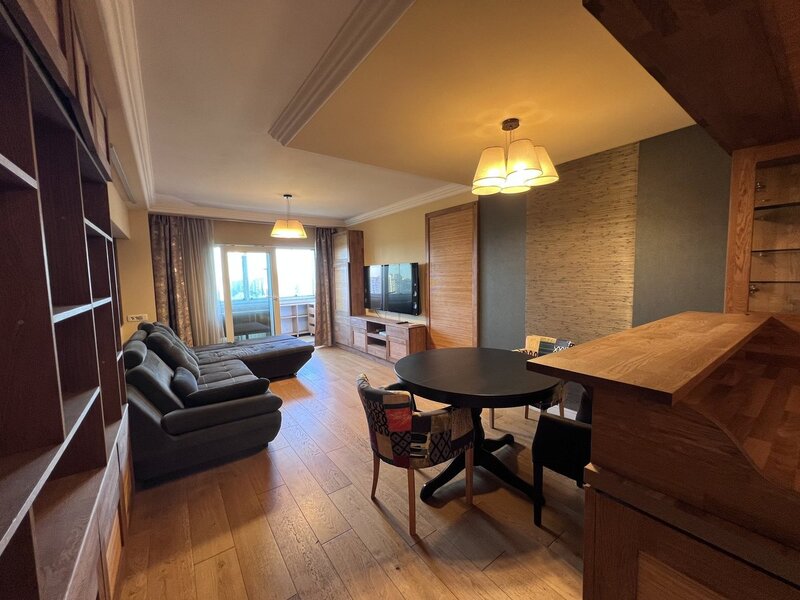 Bd. Unirii, apartament smart home, 3 camere, centrala proprie.