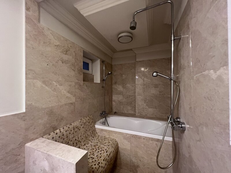 Bd. Unirii, apartament smart home, 3 camere, centrala proprie.